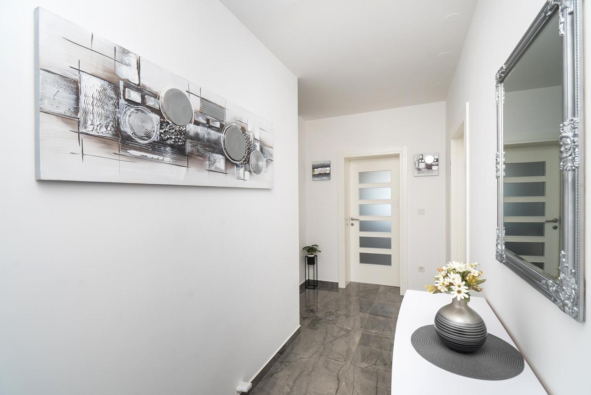 שיבניק Apartment Exclusive View מראה חיצוני תמונה