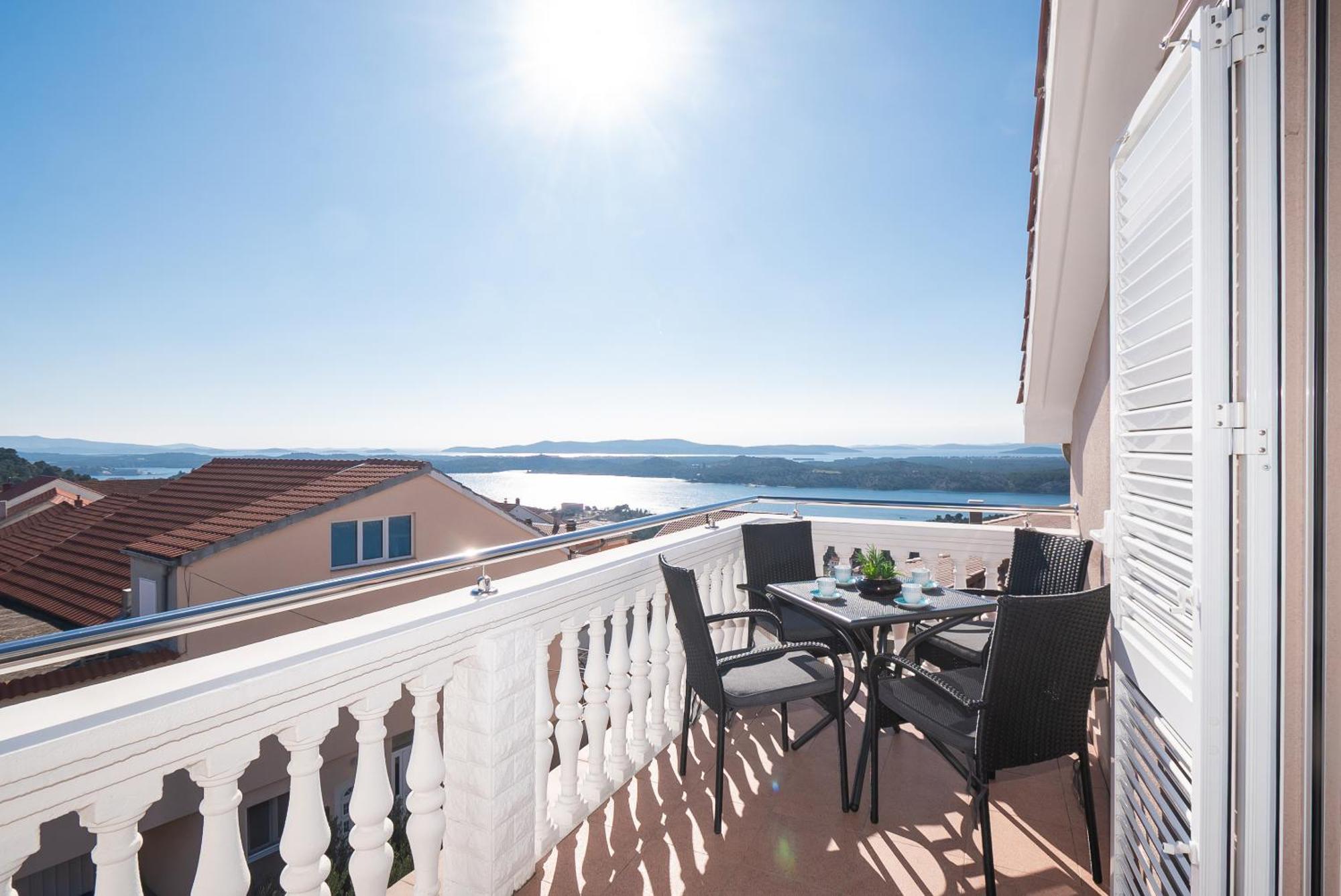 שיבניק Apartment Exclusive View מראה חיצוני תמונה